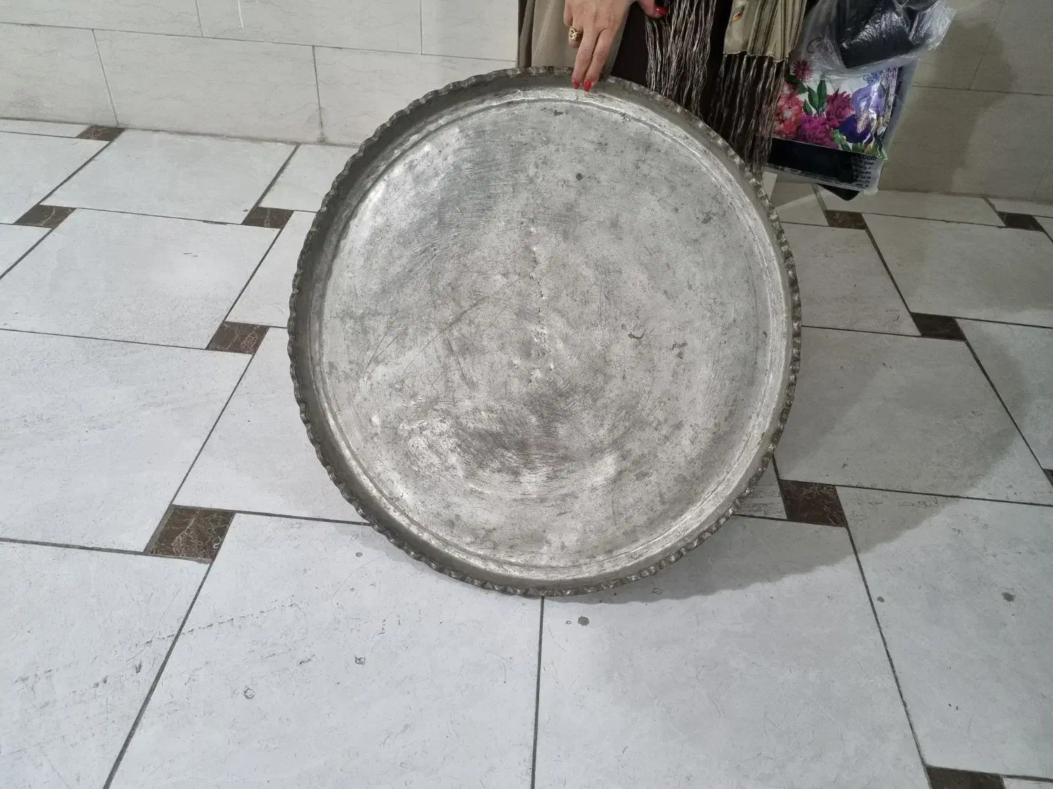 بزرگترین مجمعه مسی قدیمی وزن ۶کیلوقطر۷۵|کلکسیون اشیاء عتیقه|زنجان, |دیوار