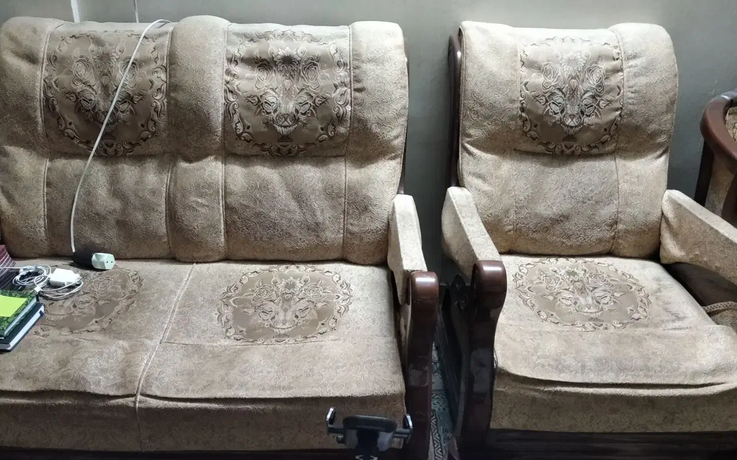 یک میز تلویزیون|مبلمان خانگی و میز عسلی|تهران, آهنگران (سراسیاب دولاب)|دیوار