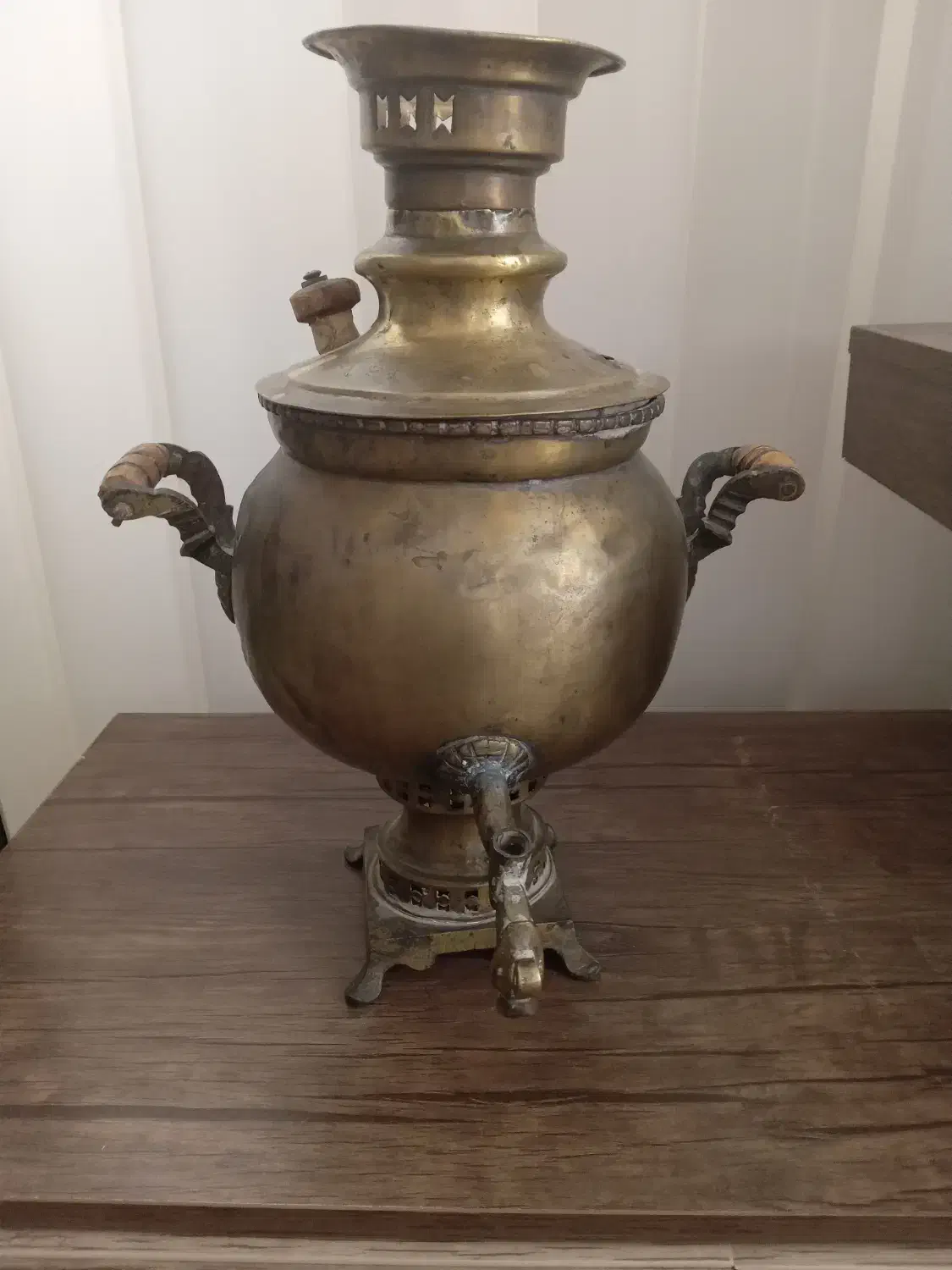 سماورزغالی|کلکسیون اشیاء عتیقه|اسفراین, |دیوار