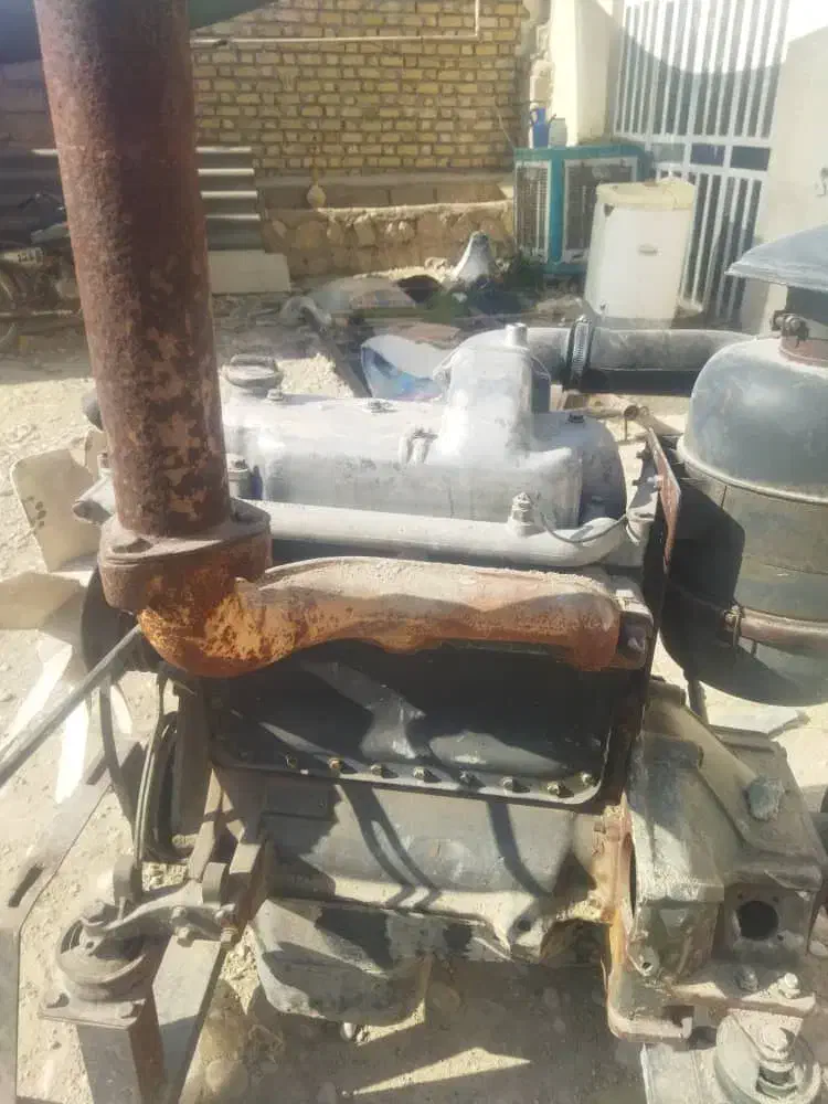 موتور تلمبه آبکش خاور ۴ سیلندر|ماشین‌آلات صنعتی|قیروکارزین, |دیوار