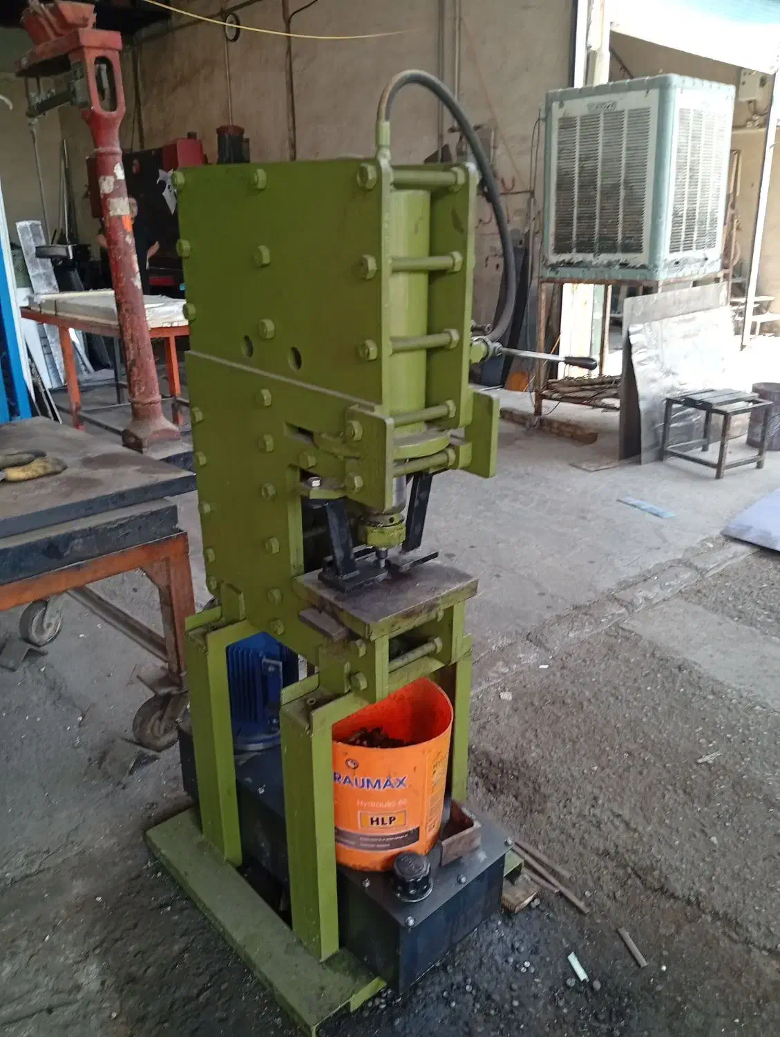 پرس هیدرولیک|ماشین‌آلات صنعتی|ری, بازار آهن|دیوار