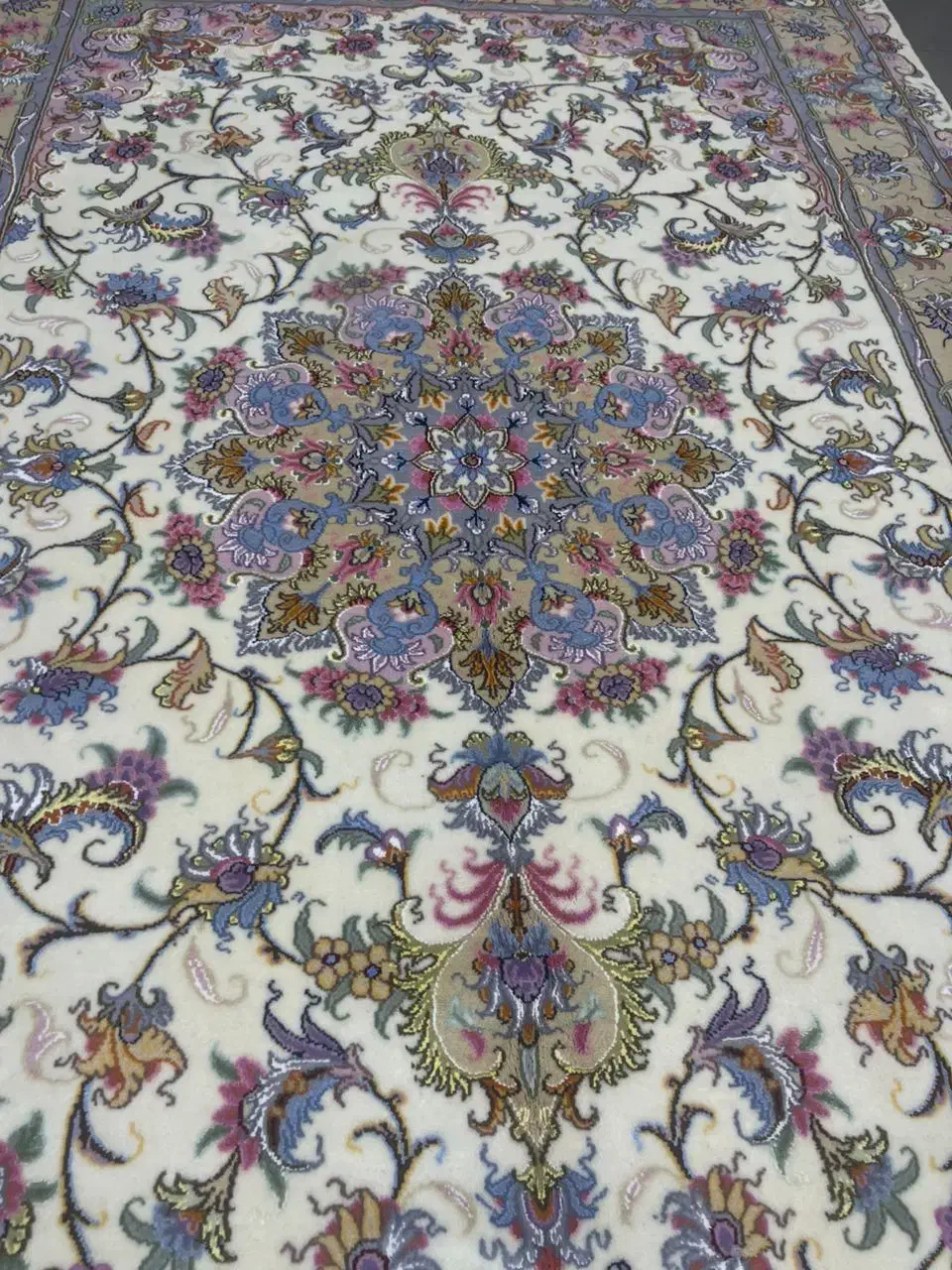 فرش دستباف (بساک)جفت ۶ متری اعلای طرح تبریز|فرش|مشکیندشت, |دیوار