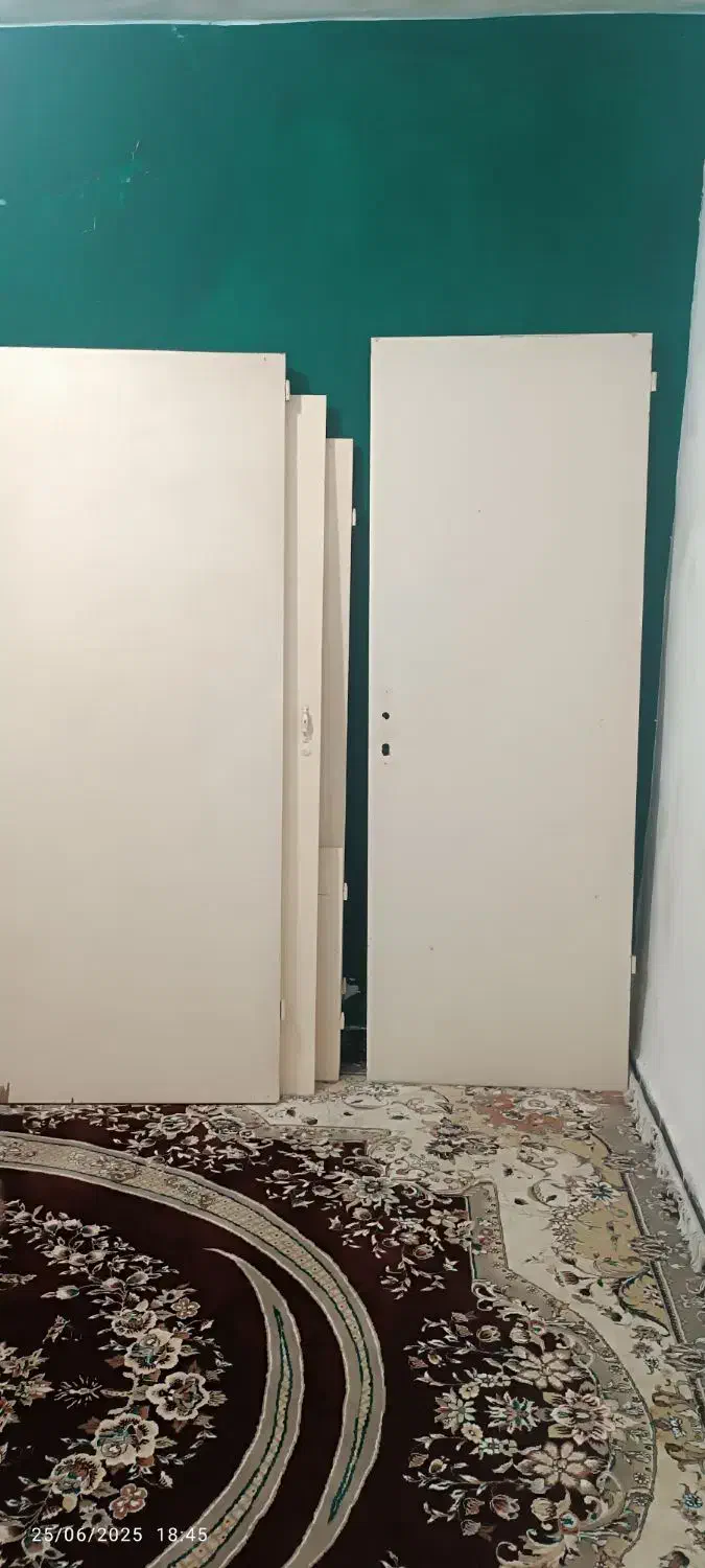 در اتاق کمد دیواری|جاکفشی، کمد، دراور|گتوند, |دیوار