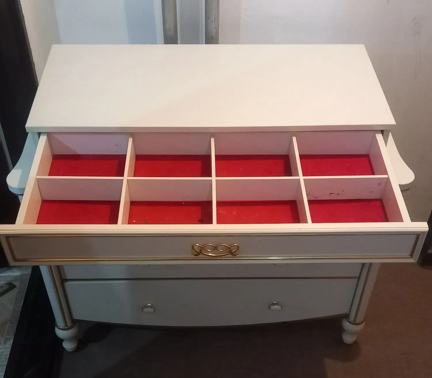 میزآرایشی سفیدشاهانه|مبلمان خانگی و میز عسلی|اردبیل, |دیوار