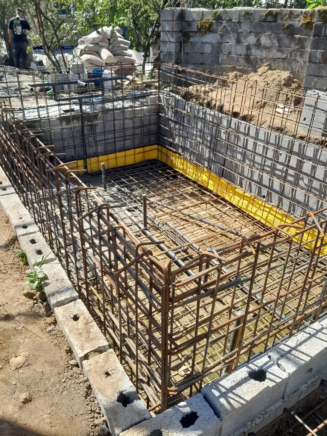 اجرای/ساخت/استخر/جکوزی/موتورخونه|خدمات پیشه و مهارت|بندر انزلی, میان پشته|دیوار