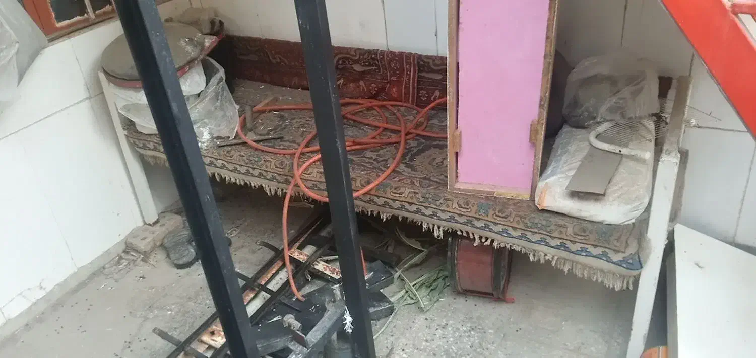 تخت آهنی|تخت و سرویس خواب|اهواز, زیتون کارگری|دیوار