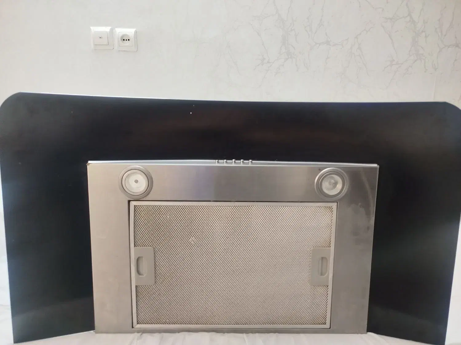 هود|هود|مشهد, طبرسی شمالی|دیوار