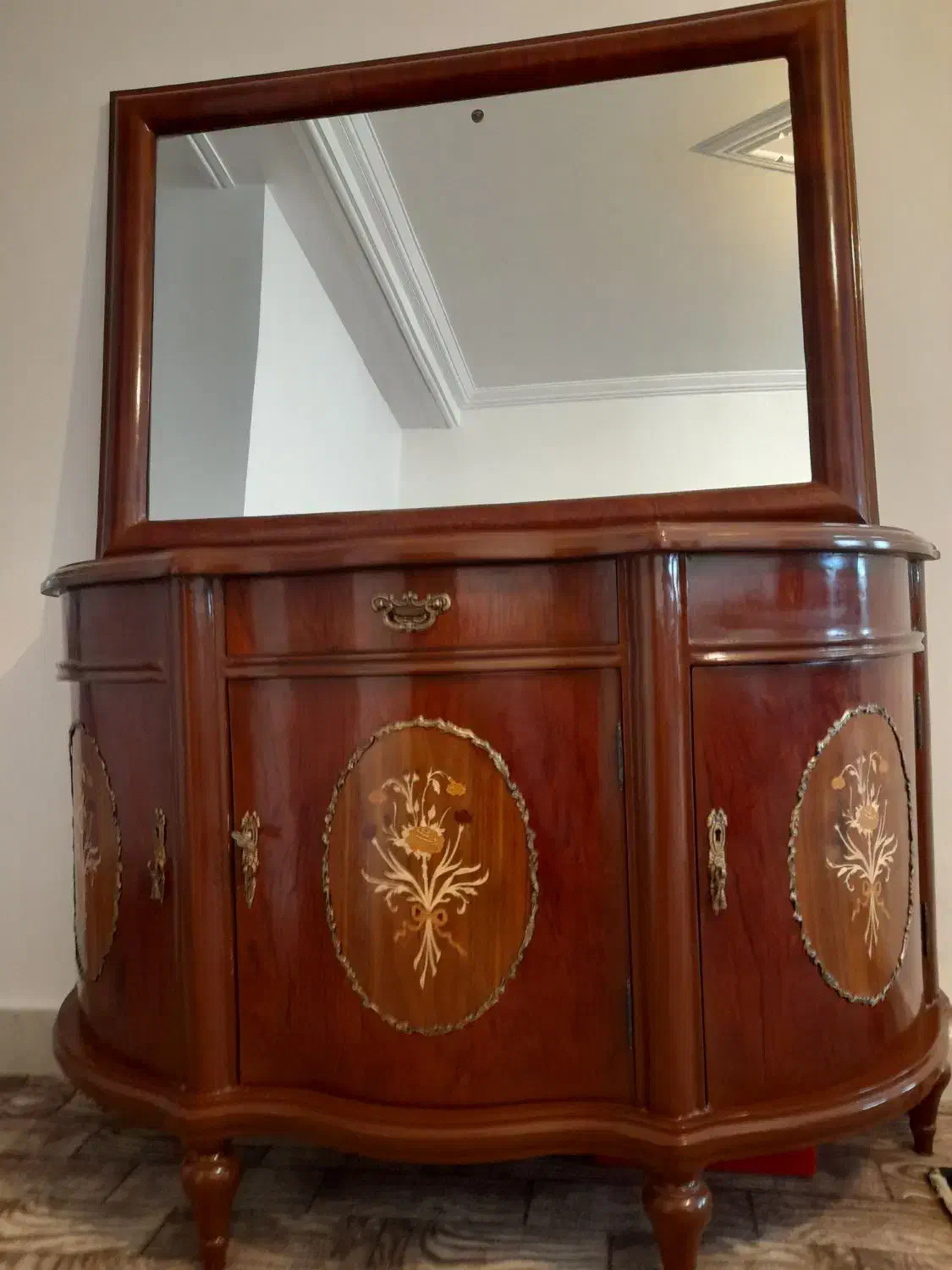 آینه کنسول|بوفه، ویترین، کنسول|ارومیه, |دیوار