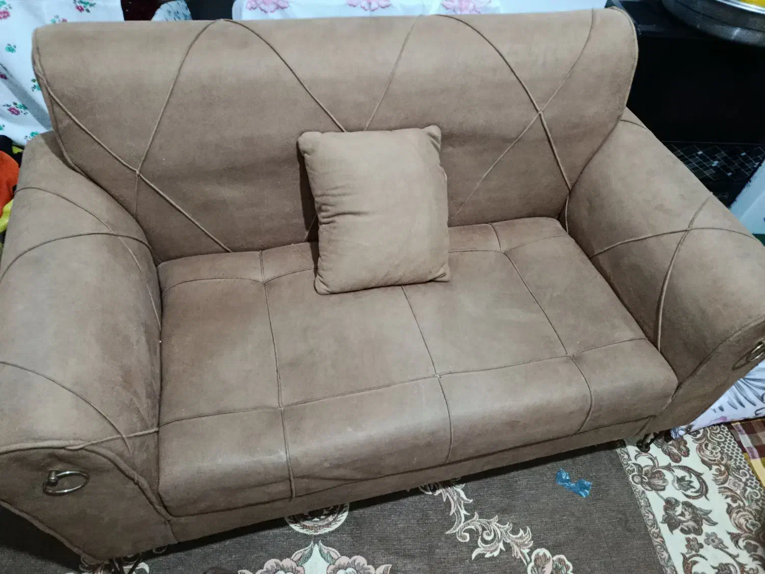 مبل راحتی ۷ نفره تمیز|مبلمان خانگی و میز عسلی|قرچک, فردیس|دیوار