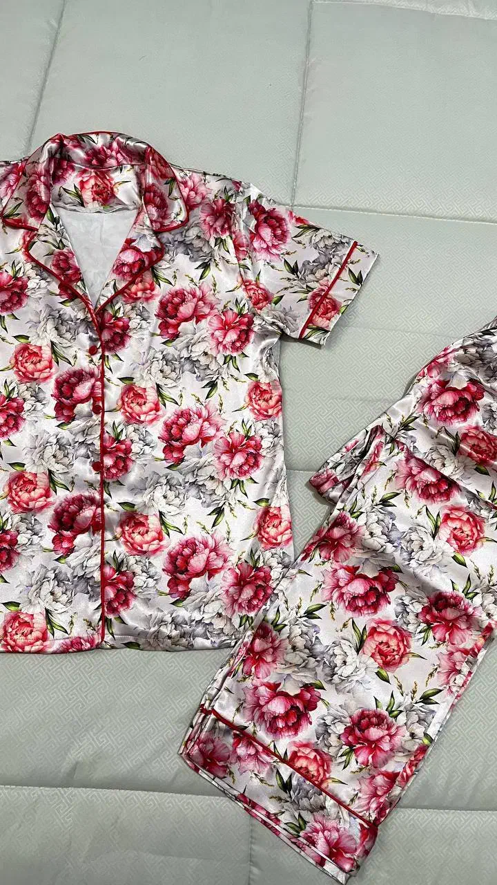 ست لباس خواب ساتن ست تاپ شلوارک ساتن|لباس|باغستان, |دیوار