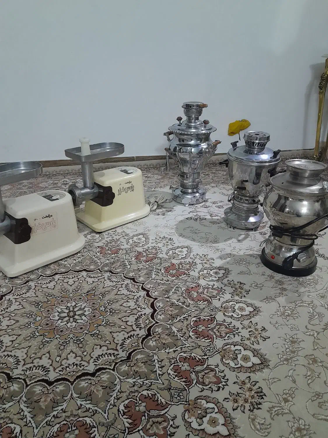 ۲عدد سماور نفتی وچرخ گوشت|سماور، چای‌ساز، قهوه‌ساز|نسیم‌شهر, |دیوار