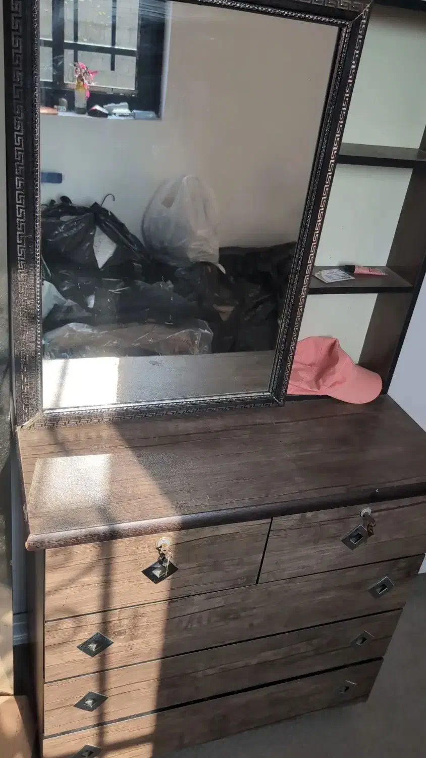 میز آرایش|تخت و سرویس خواب|گوراب زرمیخ, |دیوار