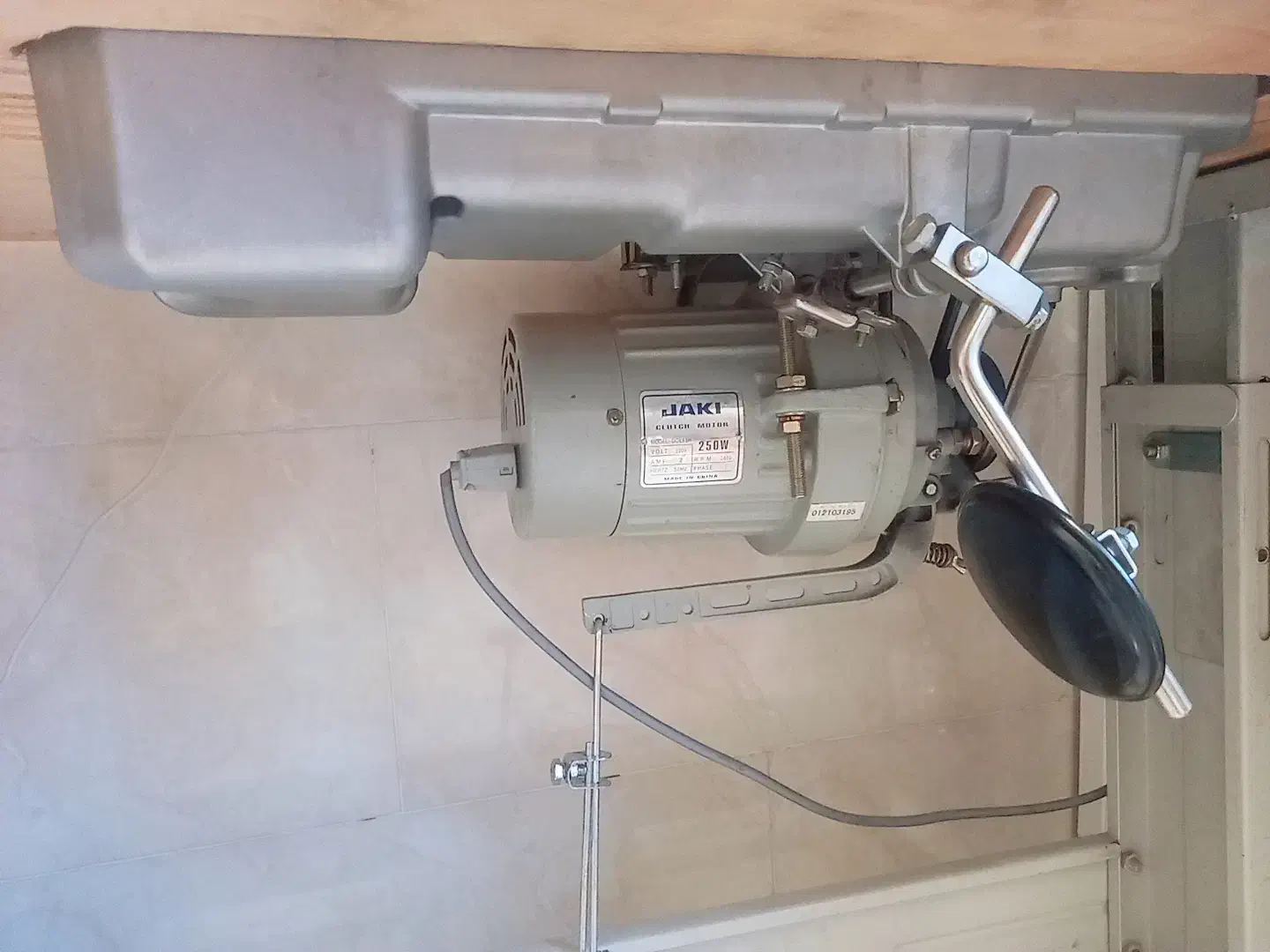 چرخ جک دینام بزرگ ۱۷ میلیون|چرخ خیاطی و ریسندگی|داراب, |دیوار