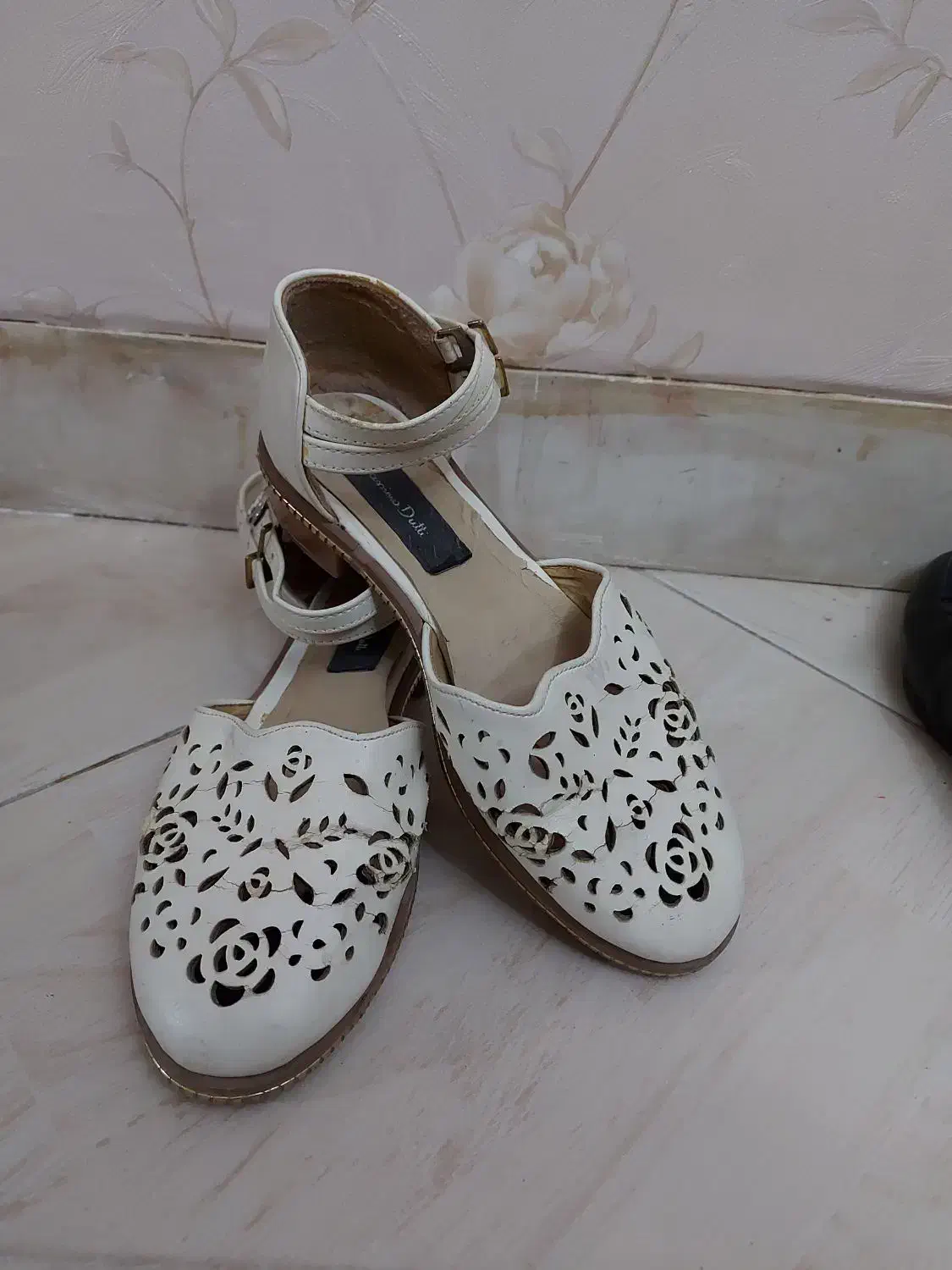 صندل سفید|کیف، کفش، کمربند|کرمانشاه, |دیوار