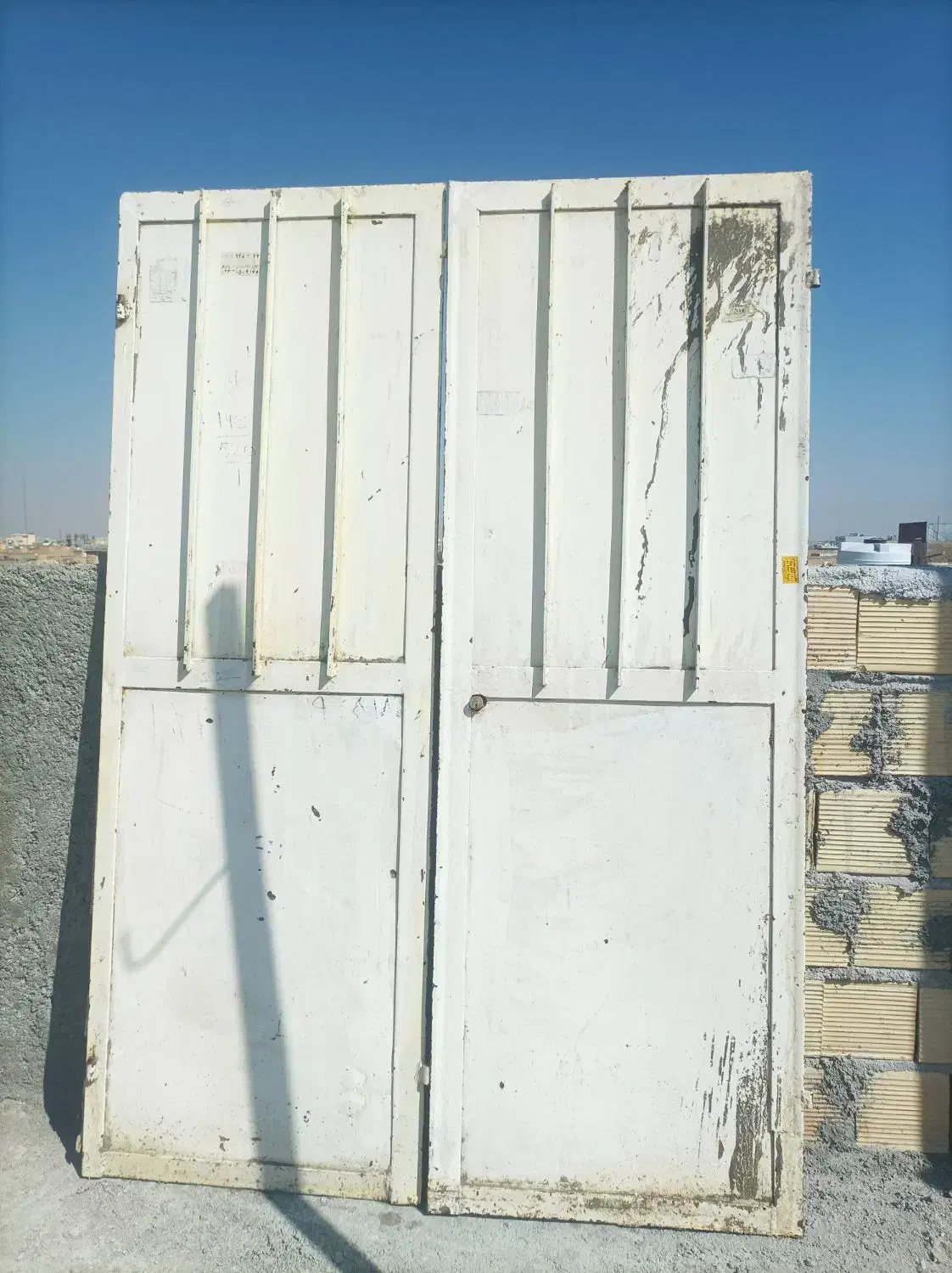 درب دو لنگه|مصالح و تجهیزات ساختمان|مرودشت, فرهنگ|دیوار