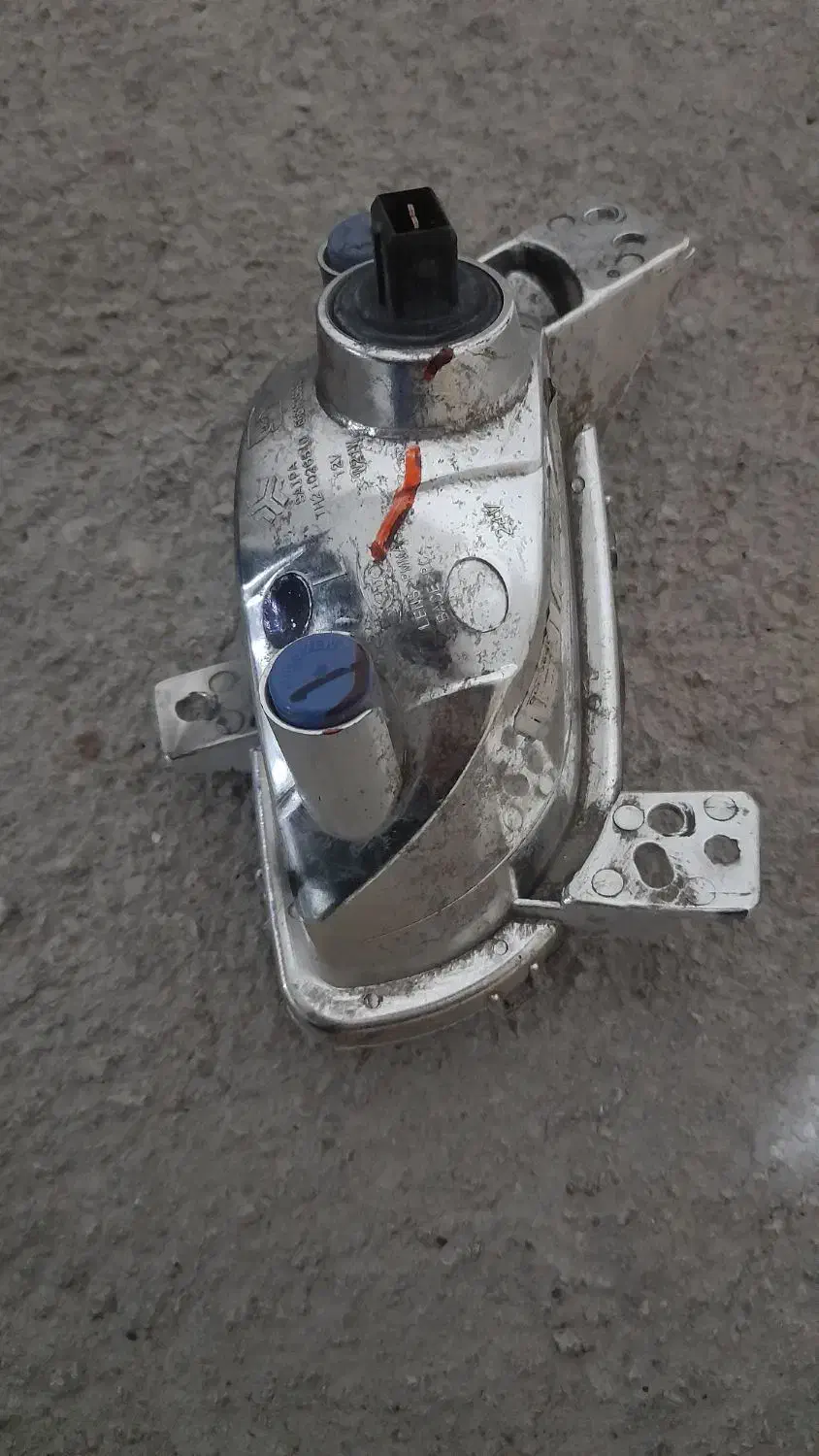 مه شکن عقب کوئیک سمت چپ سالم و پرنور|قطعات یدکی و لوازم جانبی|کرمانشاه, |دیوار