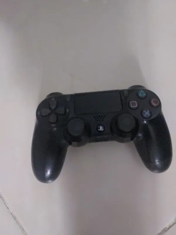 دسته ی ps4|کنسول، بازی ویدئویی و آنلاین|پرند, فاز ۶|دیوار
