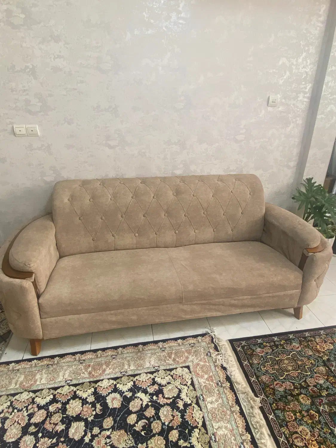 فروش مبل ۶نفره|مبلمان خانگی و میز عسلی|شیراز, زرهی|دیوار