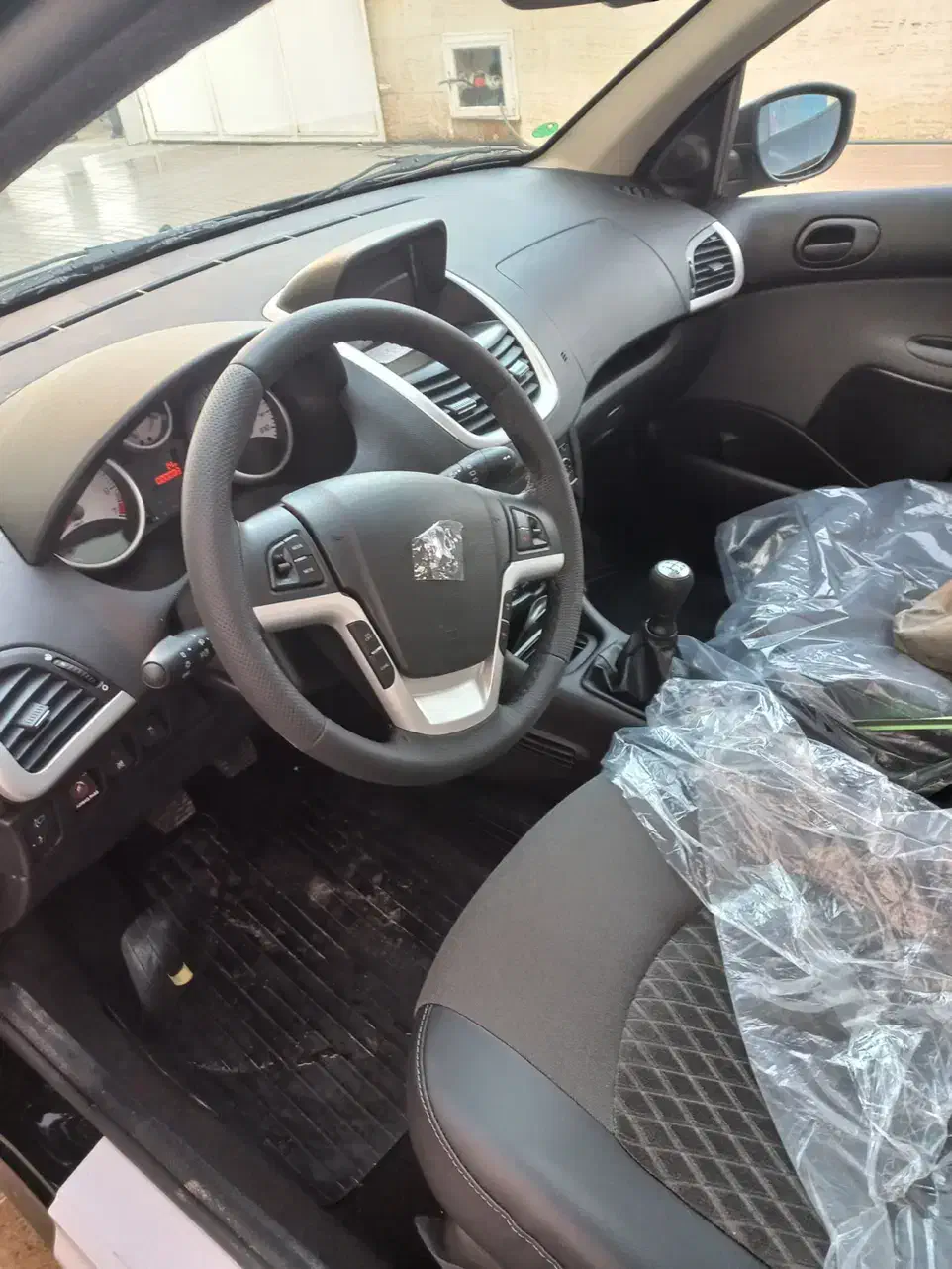 ۲۰۷ tu5 پلاس|خودرو سواری و وانت|شیراز, شهرک فرزانگان|دیوار