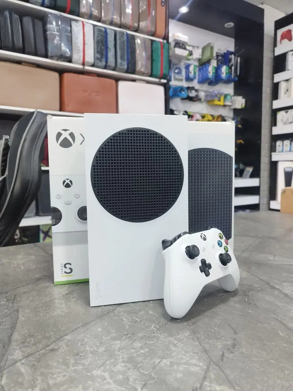 فروش یک دستگاه ایکس باکس سری اس|کنسول، بازی ویدئویی و آنلاین|شهرکرد, |دیوار