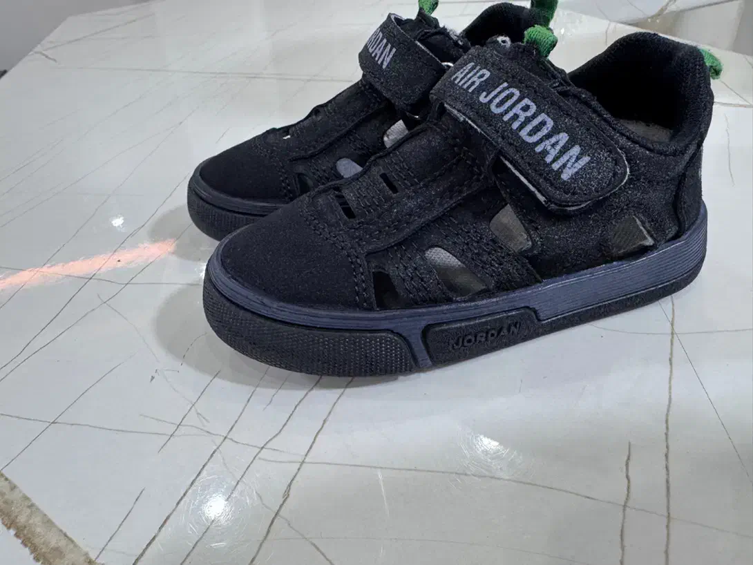 کفش بچگانه تابستانی سایز ۲۵|کفش و لباس بچه|شهریار, شهرک وائین|دیوار