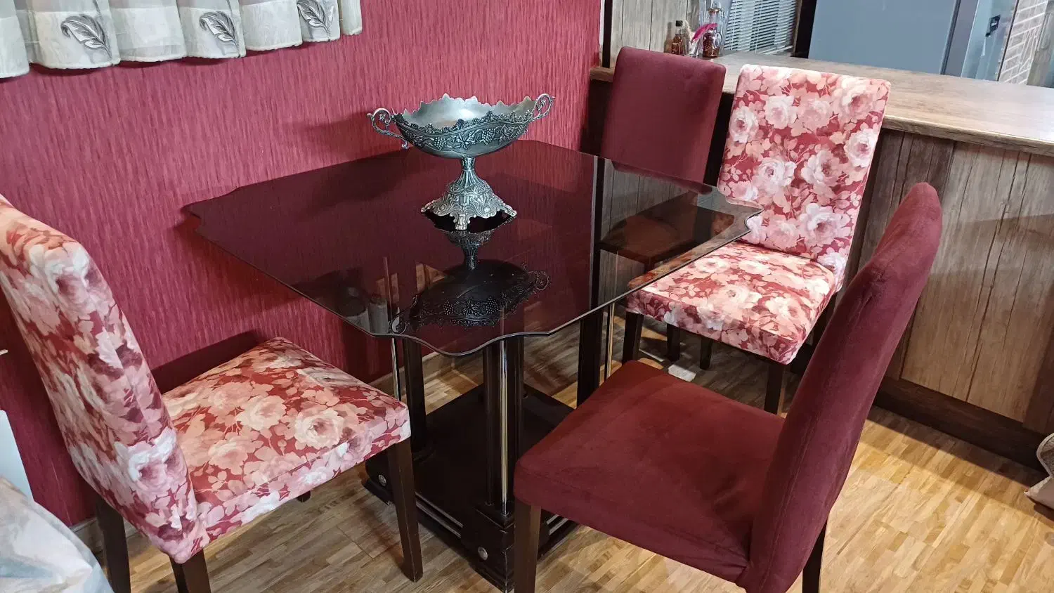 میز ناهار خوری|میز و صندلی غذاخوری|اصفهان, عسگریه|دیوار