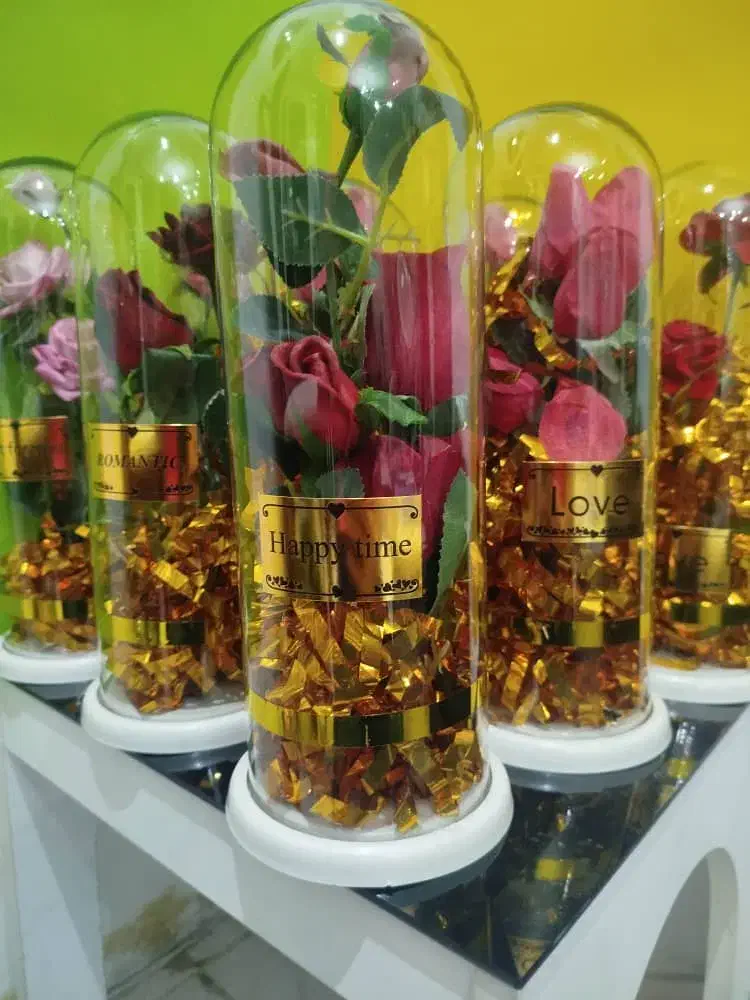 باکس شیشه ای گل هدیه روز زن مادر|گل مصنوعی|اسلام‌شهر, صادقیه|دیوار