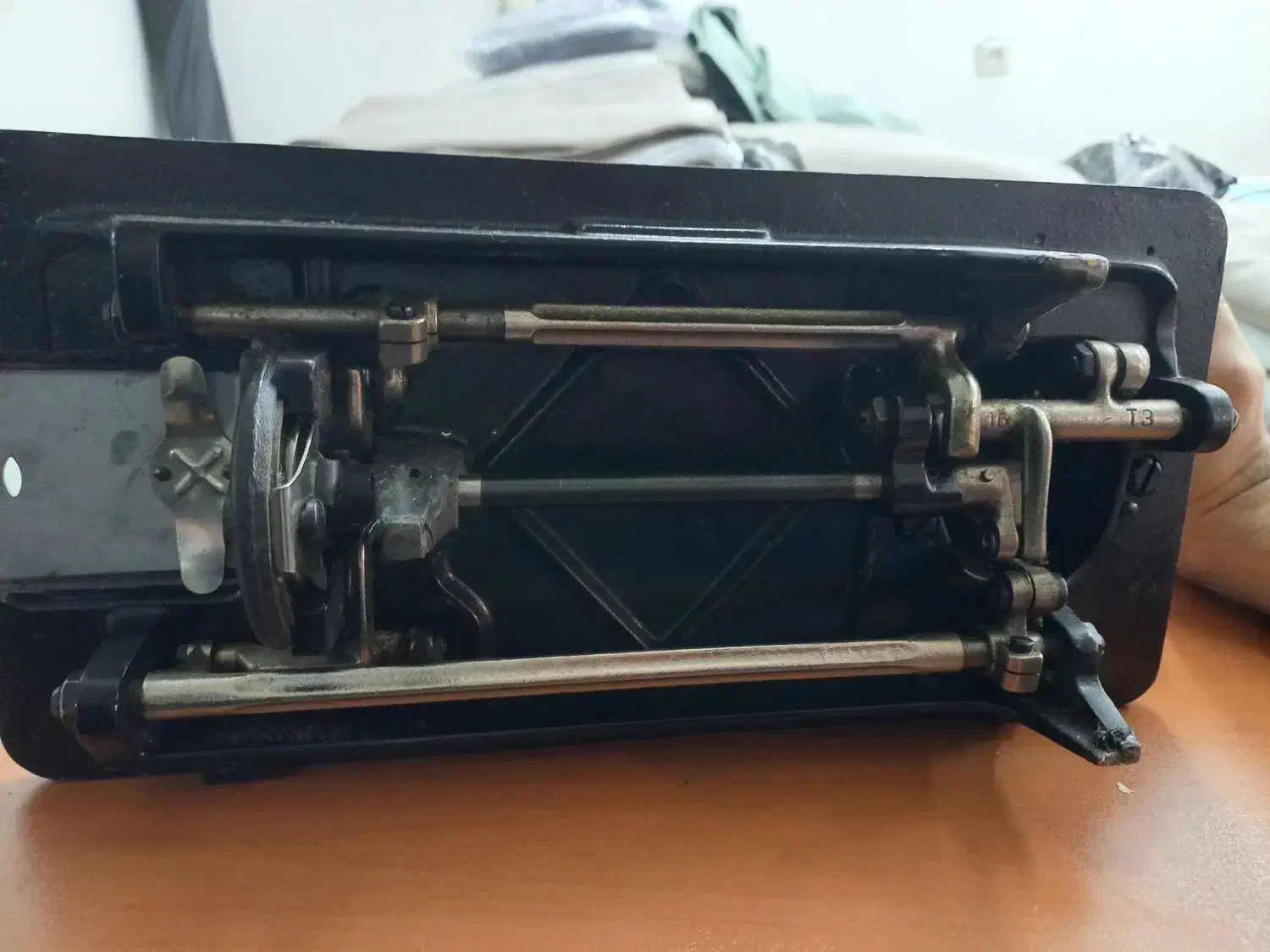 چرخ خیاطی  آبمیوه گیری سطل آسغال سرویس چاقو|سایر لوازم برقی|مشهد, کوشش|دیوار