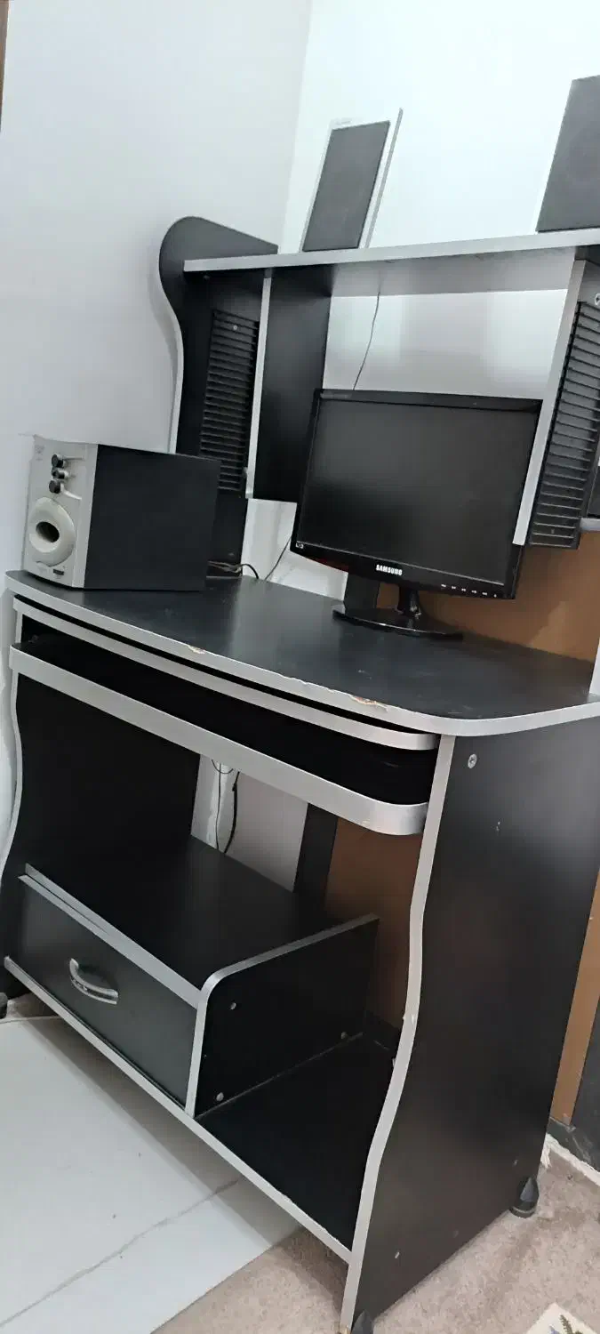 میز تحریروکامپیوتر|میز تحریر و کامپیوتر|شاهین‌شهر, مسکن مهر|دیوار