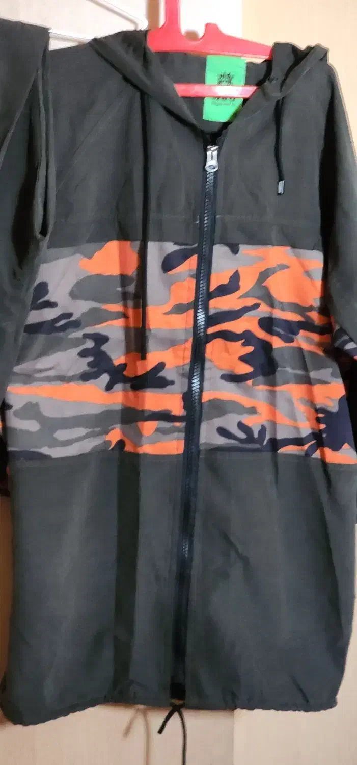 هودی و شلوار چریکی کاملا نو.تعدا عکس بیشتر|لباس|زرندیه, |دیوار