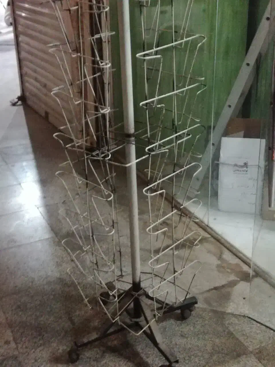 استند کاغذ و کتاب داستان|لوازم التحریر|اهواز, کوی ایثار|دیوار