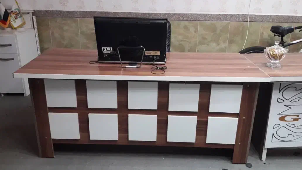 میزدفتری یا تحریر|میز تحریر و کامپیوتر|گلبهار, شهر جدید گلبهار|دیوار