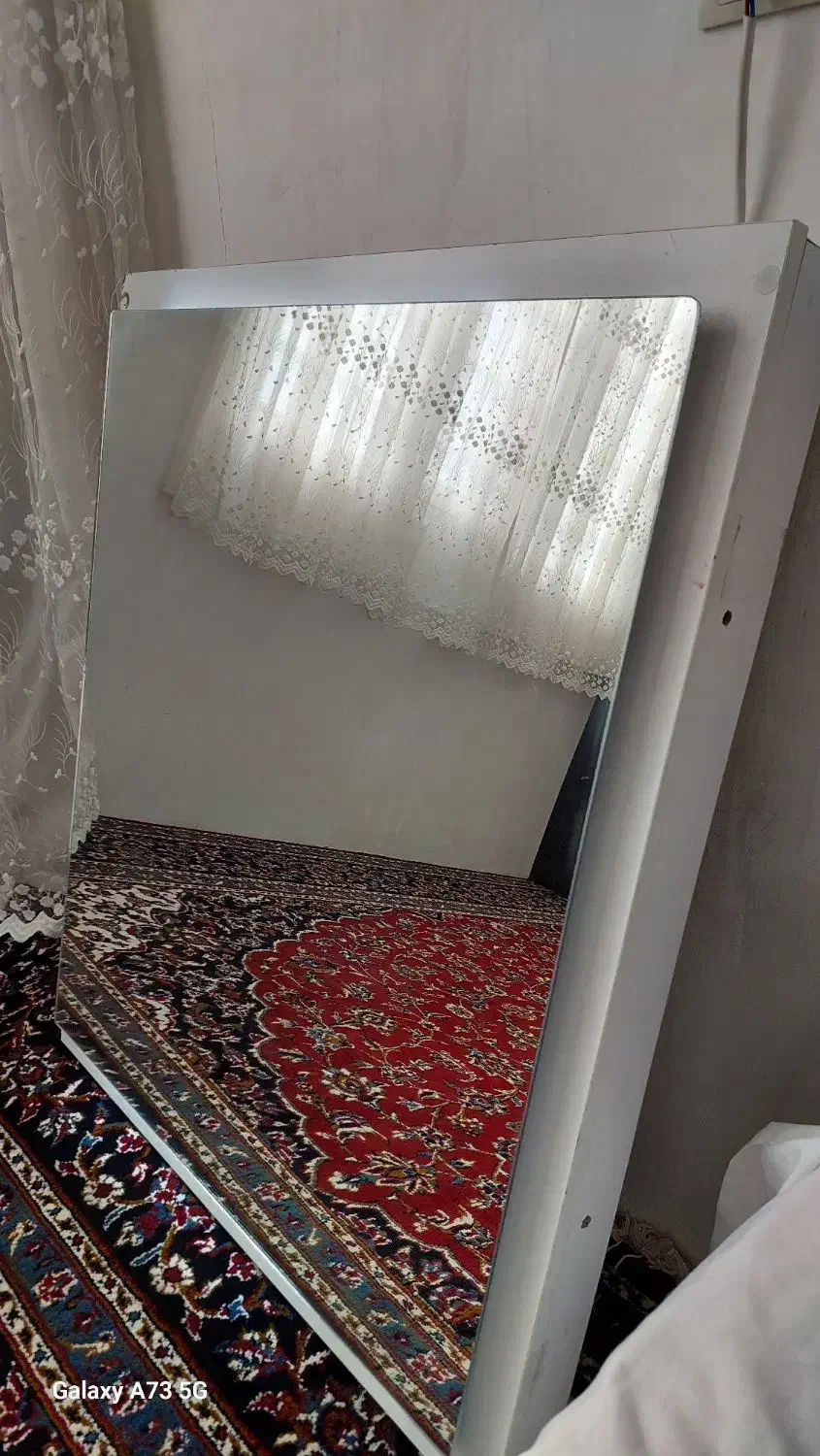 آینه چراغ دار مخصوص سالن آرایشگری یا میز آرایشی|آرایشگاه و سالن‌های زیبایی|خرم‌آباد, |دیوار