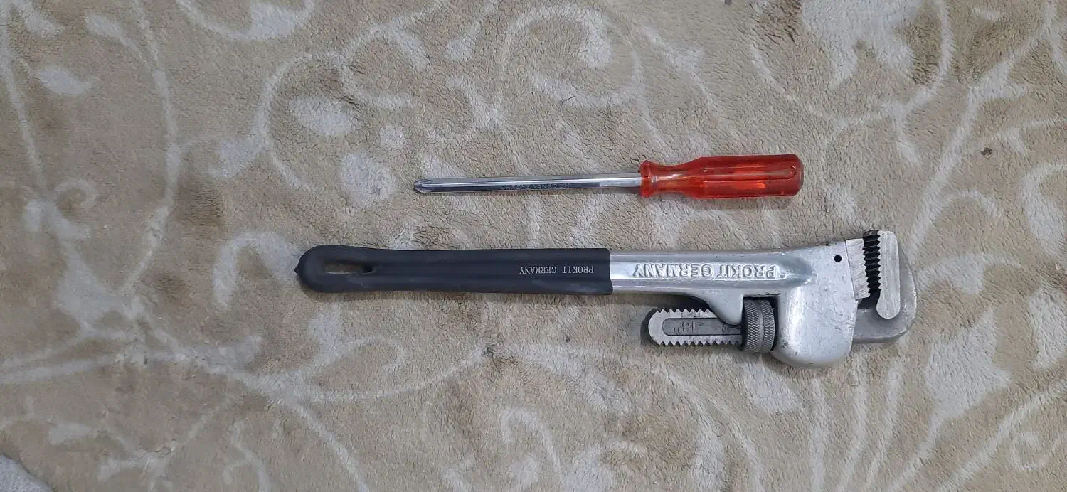 آچار شلاقی با پیچ گوشتی چهارسو|ابزارآلات|زنجان, |دیوار