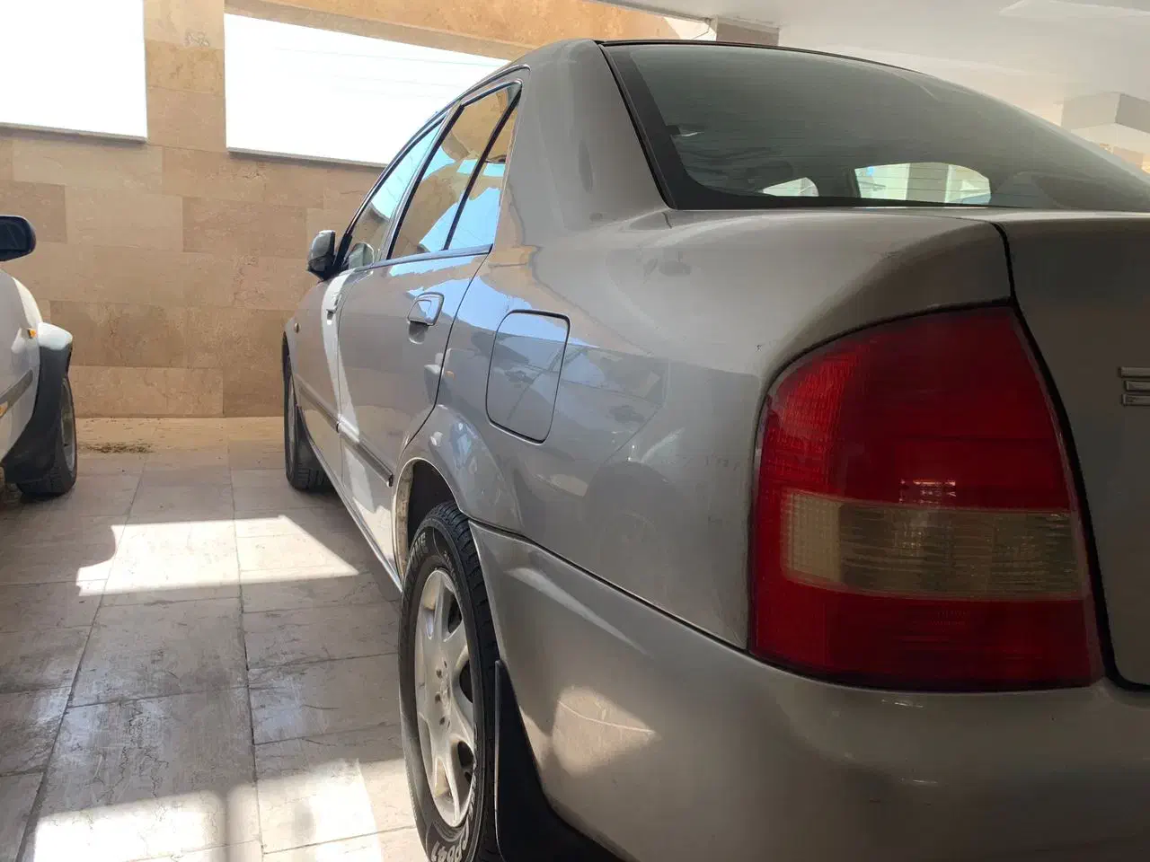 مزدا۳۲۳|خودرو سواری و وانت|اراک, |دیوار