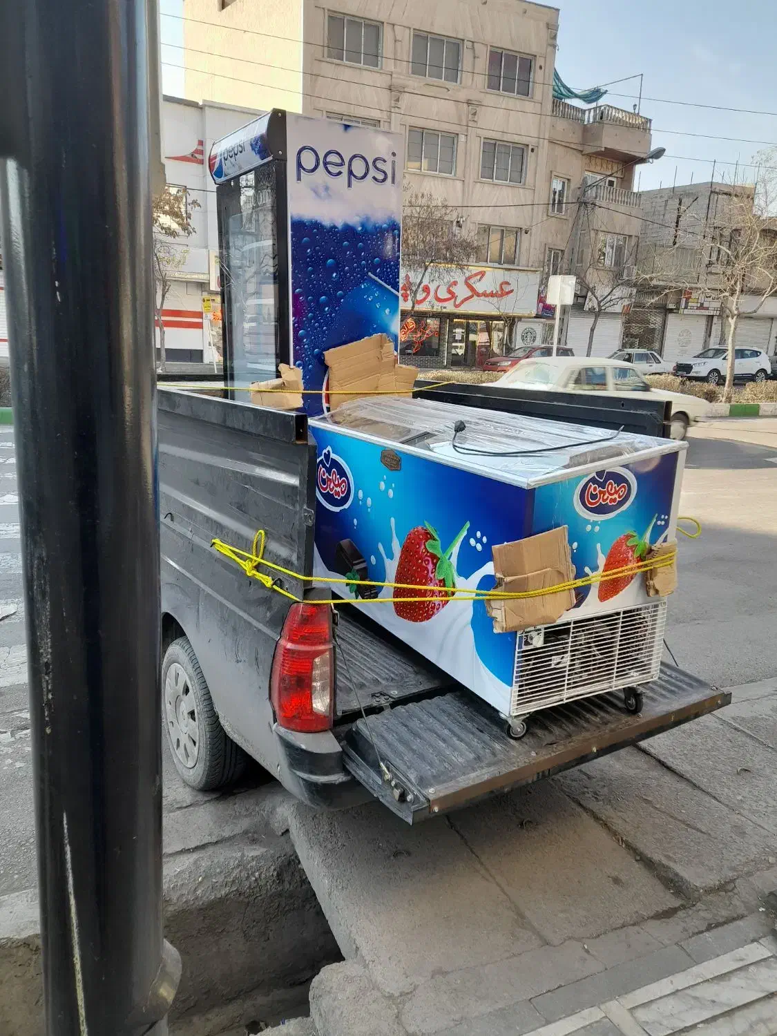 صندقی و بستنی ایستاده|فروشگاه و مغازه|مشهد, عامل|دیوار