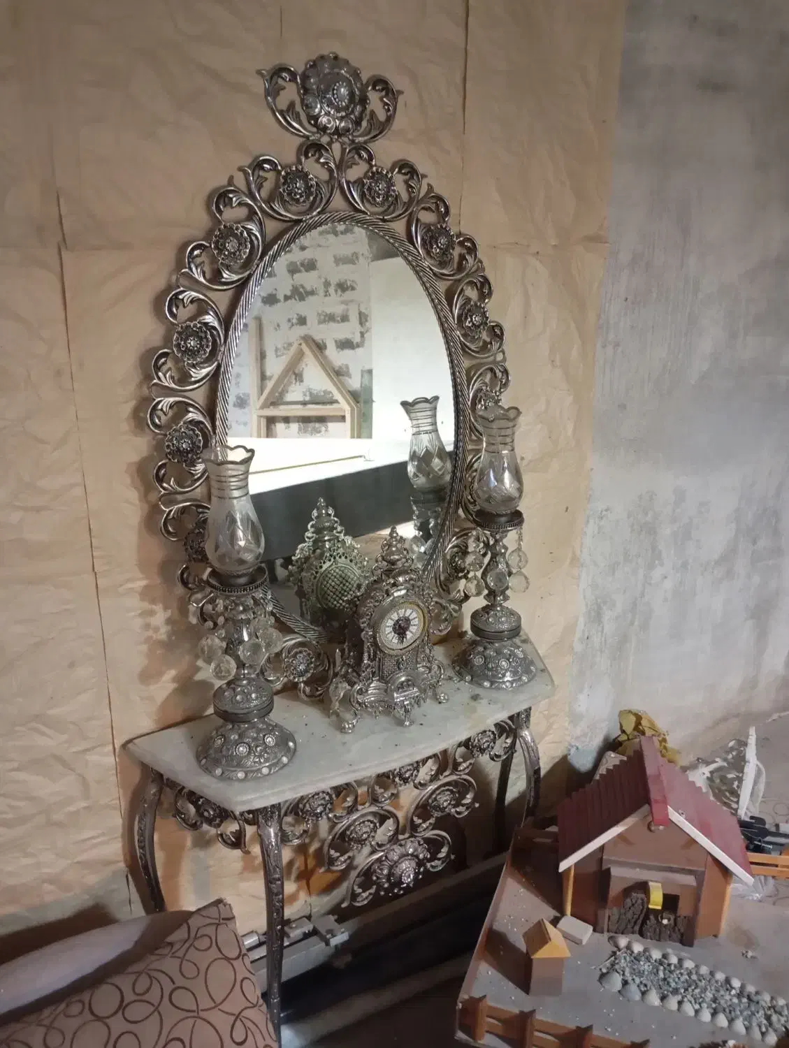 آینه و شمعدان برنز|بوفه، ویترین، کنسول|پردیس, فاز ۸|دیوار