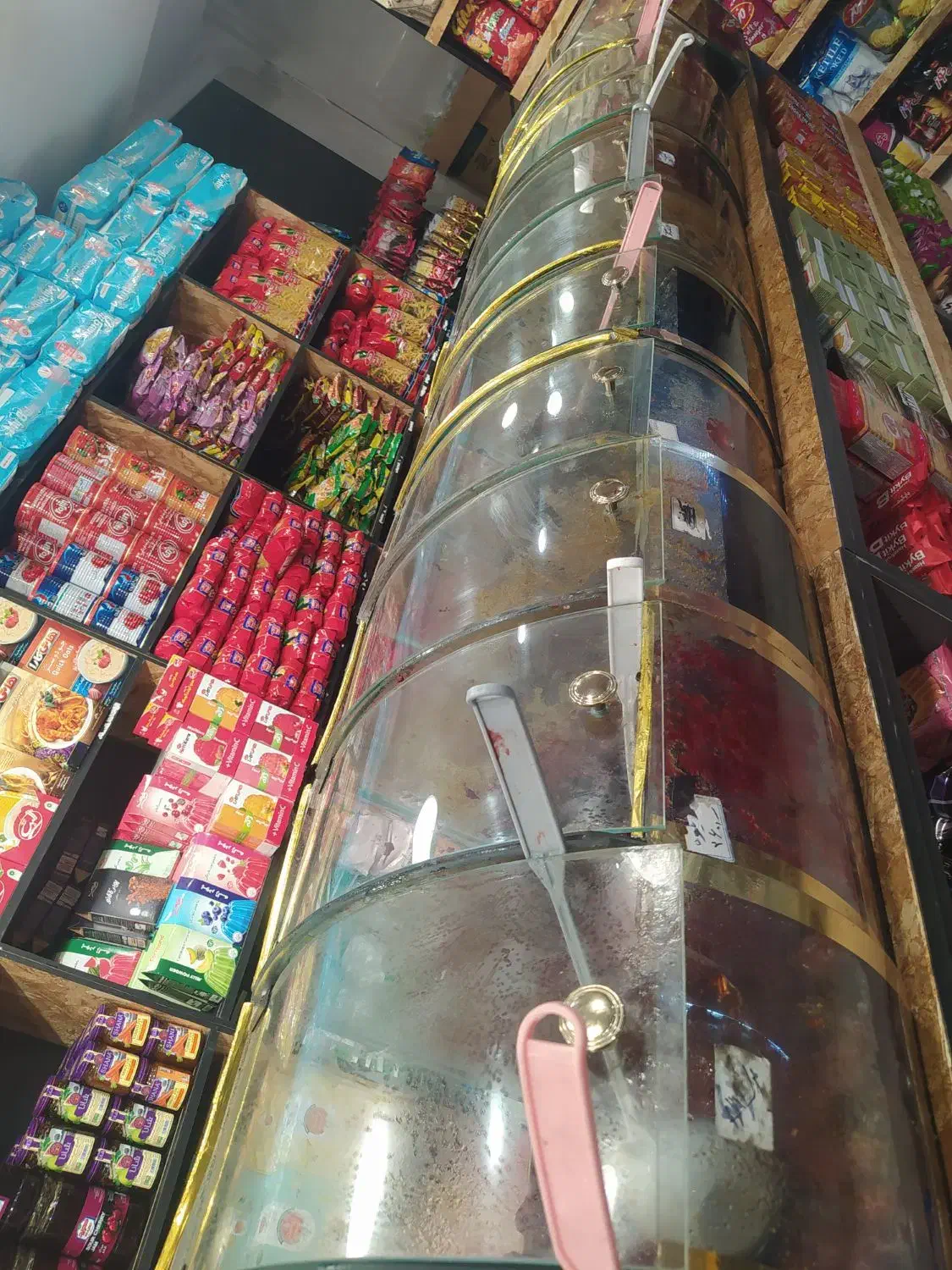 فروش تعدادی شیشه ترشی|فروشگاه و مغازه|اهواز, زیتون کارمندی|دیوار