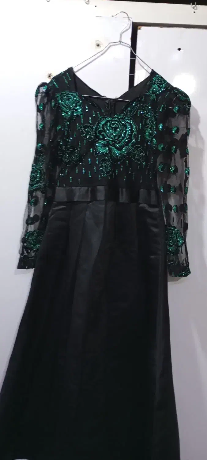 پیراهن مجلسی|لباس|اهواز, بهارستان|دیوار