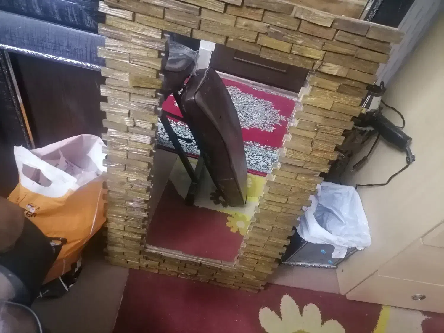 آینه بزرگ سالم|آینه|یزد, |دیوار