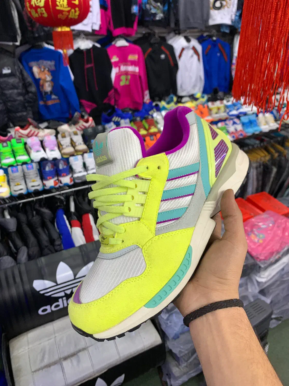 کتونی zx|کیف، کفش، کمربند|بومهن, |دیوار