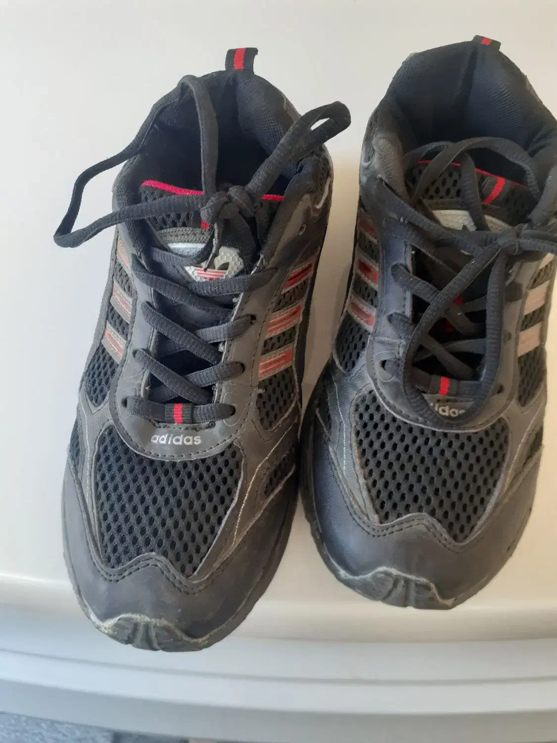 کفش کتونی آدیداس|کیف، کفش، کمربند|اسفراین, |دیوار