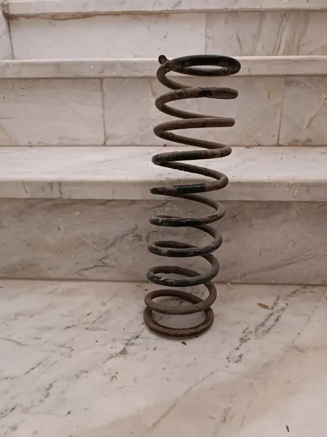 چراغ جلو پراید .فنرکمک پرایدویک عدد راهنمای جلو|قطعات یدکی و لوازم جانبی|کاشمر, |دیوار