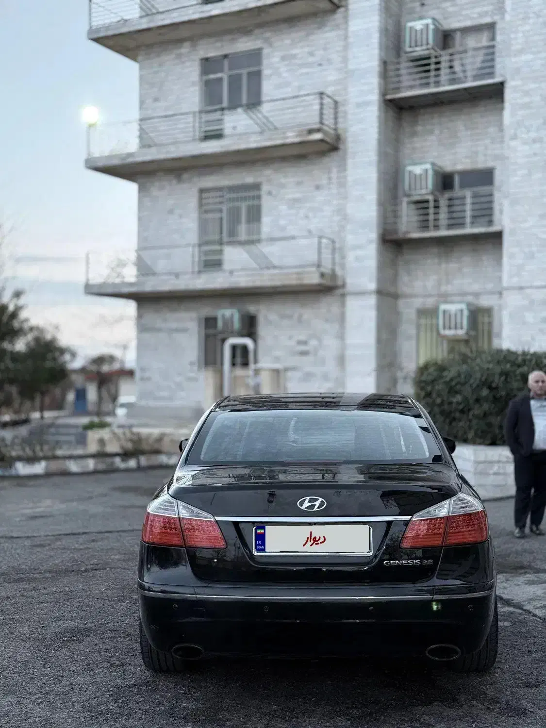 جنسیس سدان مشکی|خودرو سواری و وانت|میانه, |دیوار