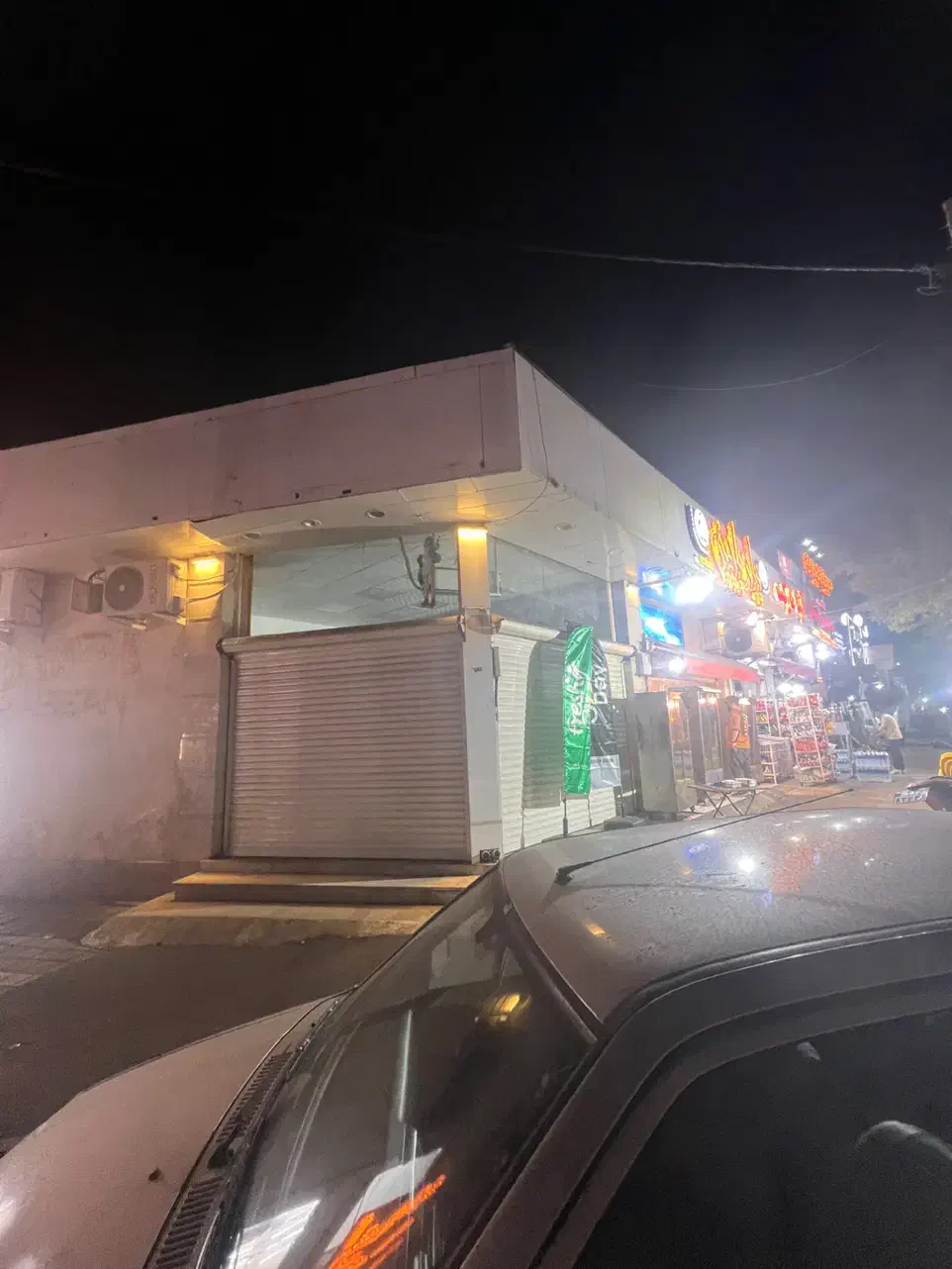 اجاره مغازه ۳۰متر،۲نبش بر اصلی نبش خ عرفان|اجارهٔ مغازه و غرفه|رشت, کوی یخ|دیوار