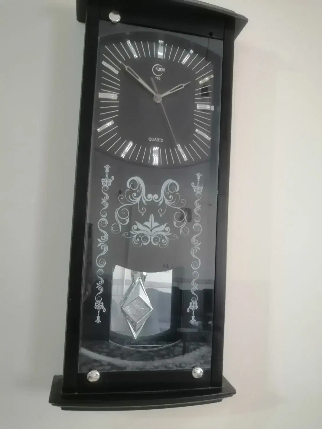 ساعت دیواری زیبا در حد نو|ساعت دیواری و تزئینی|شهرکرد, |دیوار