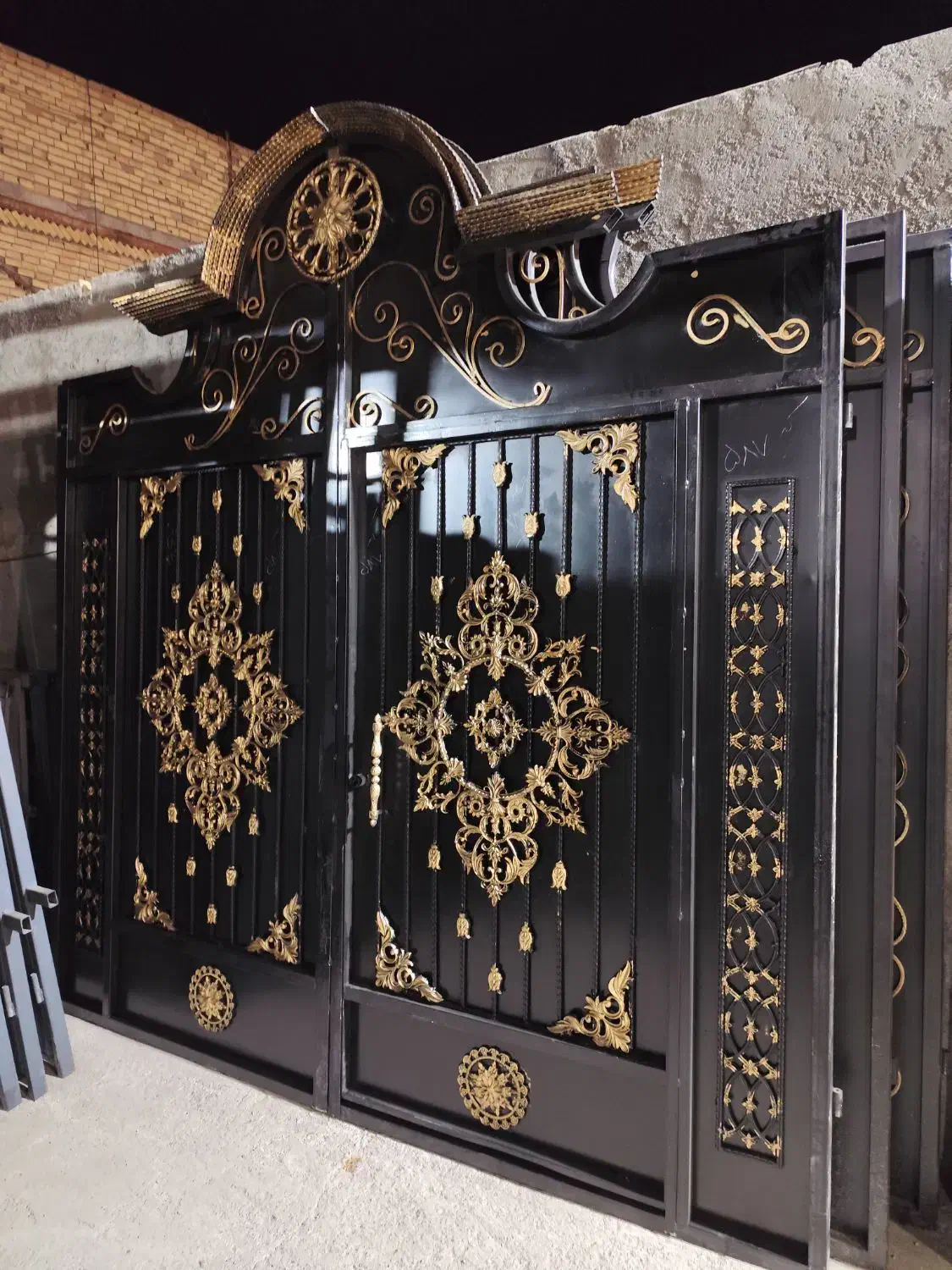 درب و پنجره صالح|مصالح و تجهیزات ساختمان|بم, |دیوار