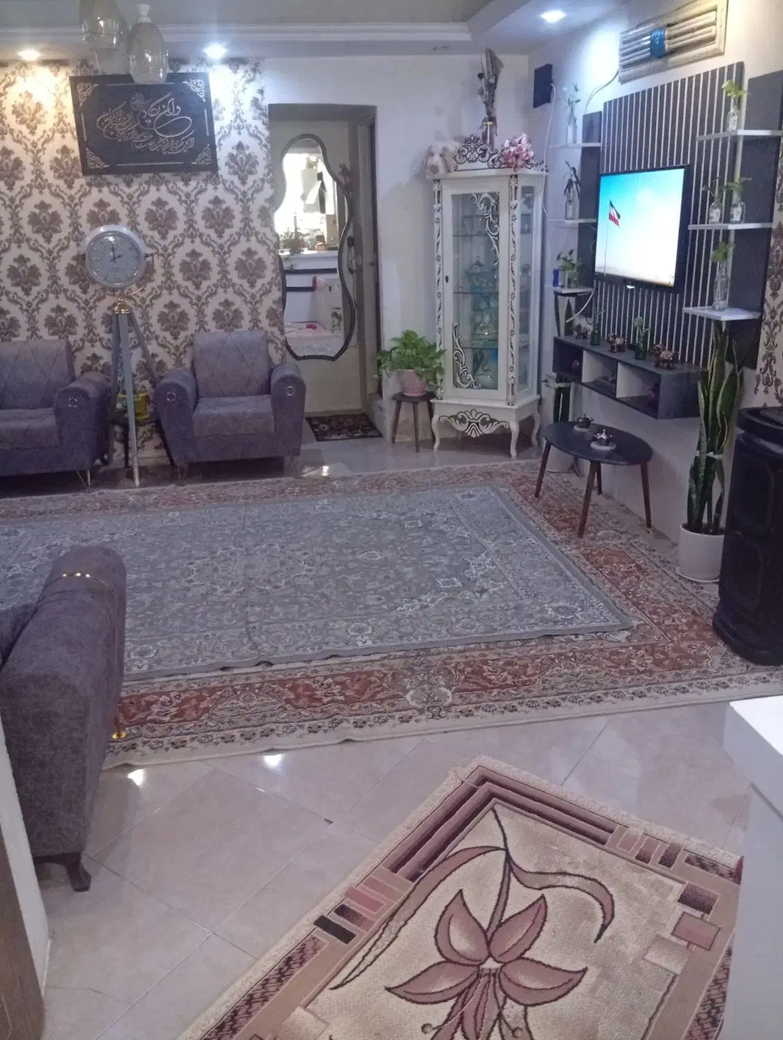 خونه تر وتمیز 65 متر 1 خواب طبقه سوم|اجارهٔ آپارتمان|مشهد, نوید|دیوار