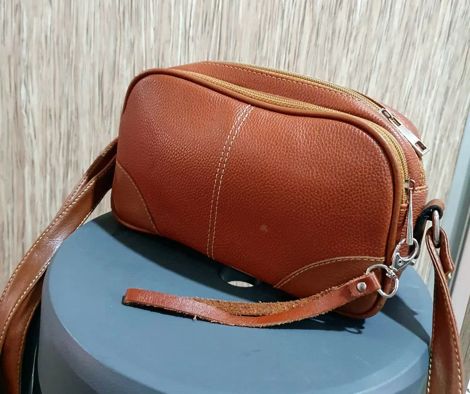 کیف زنانه|کیف، کفش، کمربند|ری, شهادت|دیوار