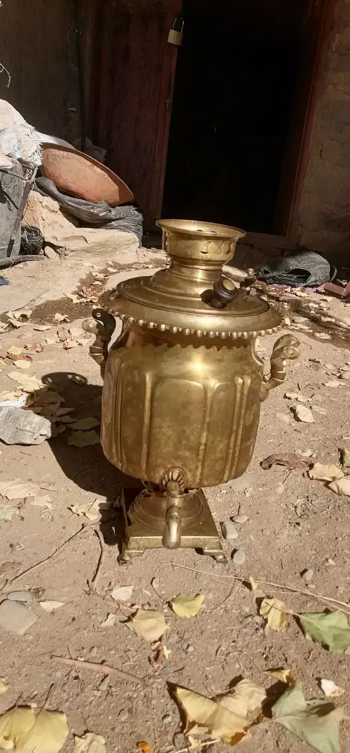 سماور قدیمی|کلکسیون اشیاء عتیقه|وزینه, |دیوار